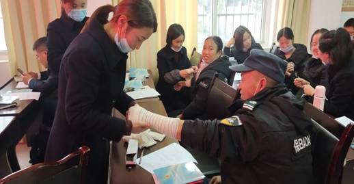 C:\Users\Administrator\Desktop\新建文件夹 (4)\QQ图片20201201112541.jpg