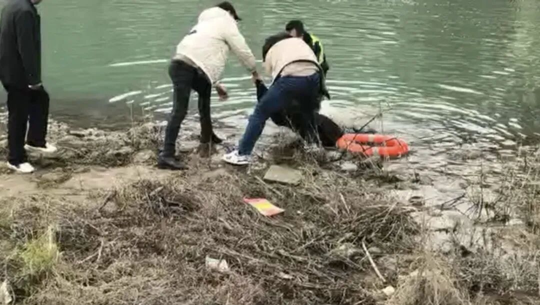 2025121809303303.png 图片2.png